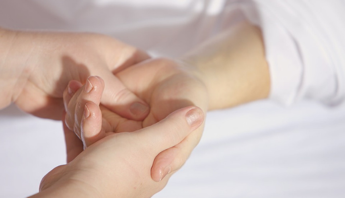 Treating Finger Injuries With Physiotherapy